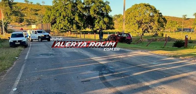 Violenta colisão frontal entre dois carros foi registrada neste domingo na RO 383 em Santa Luzia do Oeste Violenta colisão frontal entre dois carros foi registrada neste domingo na RO 383 em Santa Luzia do Oeste