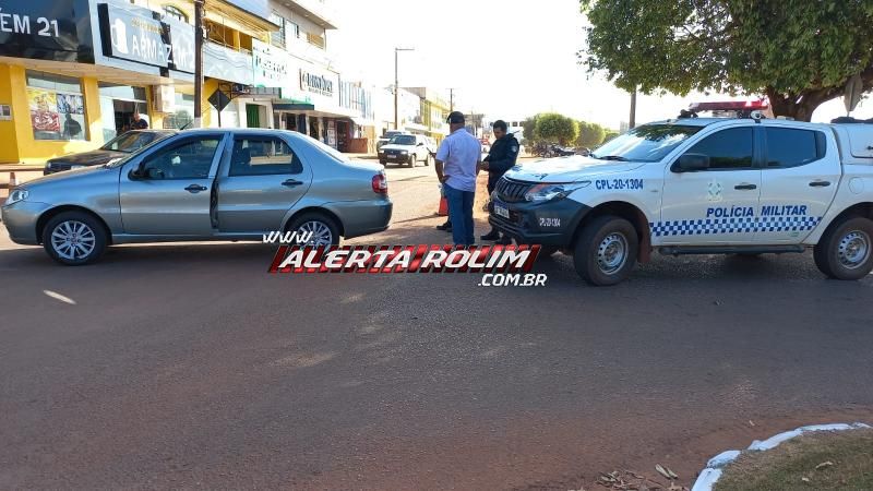 Acidente de trânsito deixou motociclista ferido nesta tarde em Rolim de Moura Acidente de trânsito deixou motociclista ferido nesta tarde em Rolim de Moura