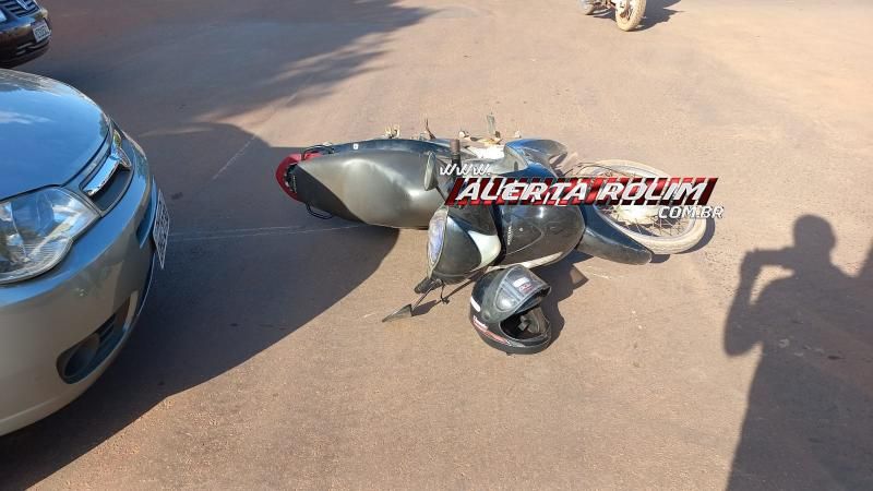 Acidente de trânsito deixou motociclista ferido nesta tarde em Rolim de Moura Acidente de trânsito deixou motociclista ferido nesta tarde em Rolim de Moura