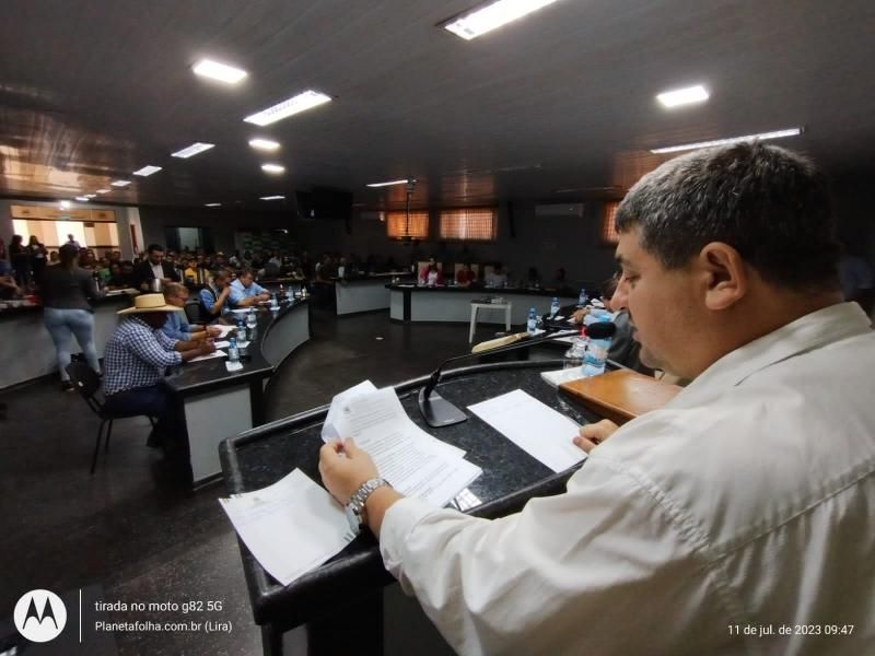 Câmara entrega moções de aplausos aos produtores participantes dos Concursos Concafé, Florada Premiada e Coffe of the Year 2022 durante sessão solene, em Rolim de Moura Câmara entrega moções de aplausos aos produtores participantes dos Concursos Concafé, Florada Premiada e Coffe of the Year 2022 durante sessão solene, em Rolim de Moura