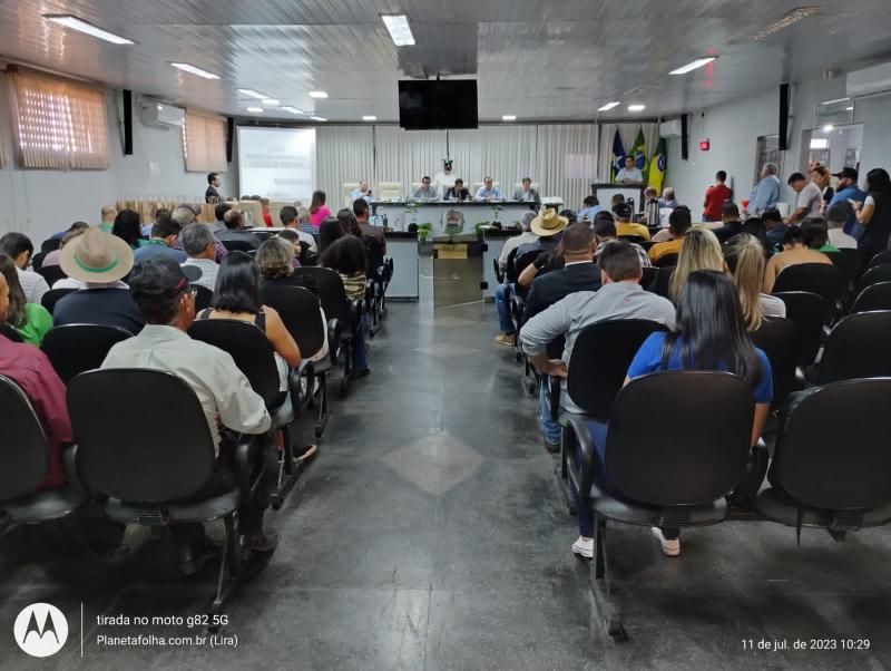 Câmara entrega moções de aplausos aos produtores participantes dos Concursos Concafé, Florada Premiada e Coffe of the Year 2022 durante sessão solene, em Rolim de Moura Câmara entrega moções de aplausos aos produtores participantes dos Concursos Concafé, Florada Premiada e Coffe of the Year 2022 durante sessão solene, em Rolim de Moura