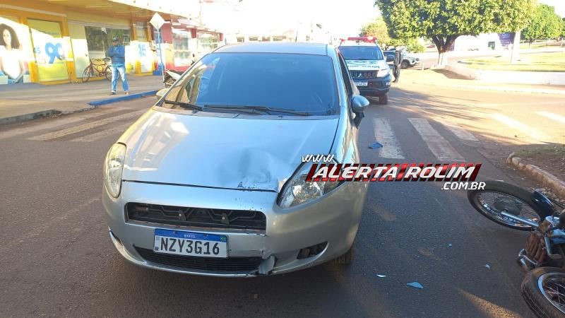 Carro atingiu traseira de moto nesta manhã em Rolim de Moura Carro atingiu traseira de moto nesta manhã em Rolim de Moura