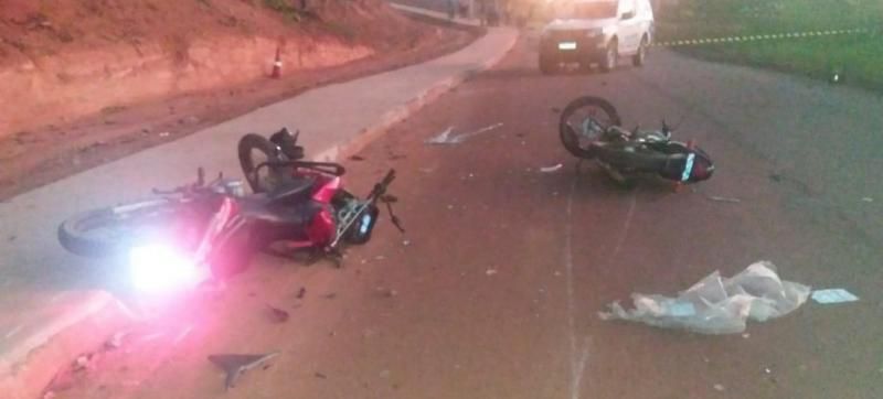 Colisão frontal entre duas motos resultou em duas mortes em Espigão do Oeste Colisão frontal entre duas motos resultou em duas mortes em Espigão do Oeste