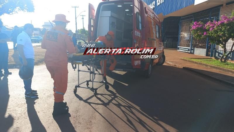 Condutora de moto sofreu fratura após ser atingida por carro nesta manhã em Rolim de Moura Condutora de moto sofreu fratura após ser atingida por carro nesta manhã em Rolim de Moura