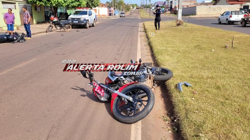 Condutores foram socorridos após colisão entre motos nesta manhã em Rolim de Moura Condutores foram socorridos após colisão entre motos nesta manhã em Rolim de Moura