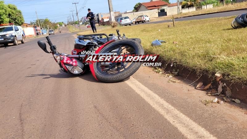 Condutores foram socorridos após colisão entre motos nesta manhã em Rolim de Moura Condutores foram socorridos após colisão entre motos nesta manhã em Rolim de Moura