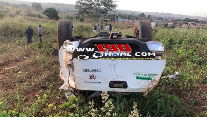 Funcionário de lavador capotou caminhonete enquanto ia levar veículo para proprietário, em Alta Floresta do Oeste Funcionário de lavador capotou caminhonete enquanto ia levar veículo para proprietário, em Alta Floresta do Oeste