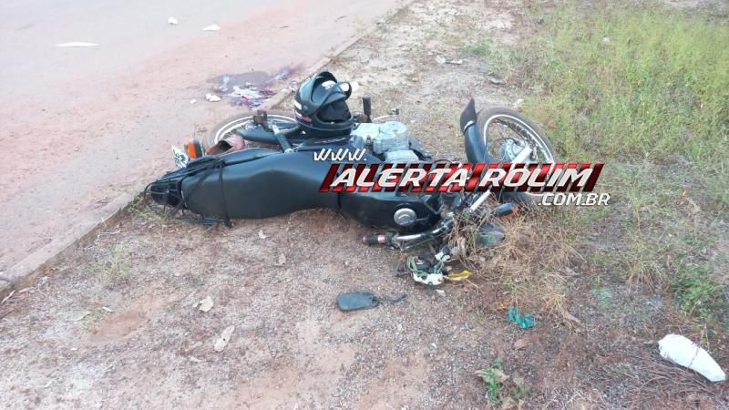 Motociclista sofreu grave ferimento na perna após colisão com carro nesta segunda-feira em Rolim de Moura Motociclista sofreu grave ferimento na perna após colisão com carro nesta segunda-feira em Rolim de Moura