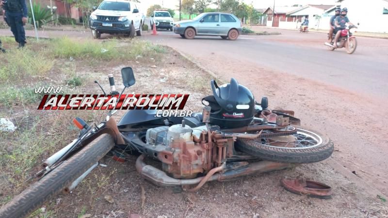 Motociclista sofreu grave ferimento na perna após colisão com carro nesta segunda-feira em Rolim de Moura Motociclista sofreu grave ferimento na perna após colisão com carro nesta segunda-feira em Rolim de Moura