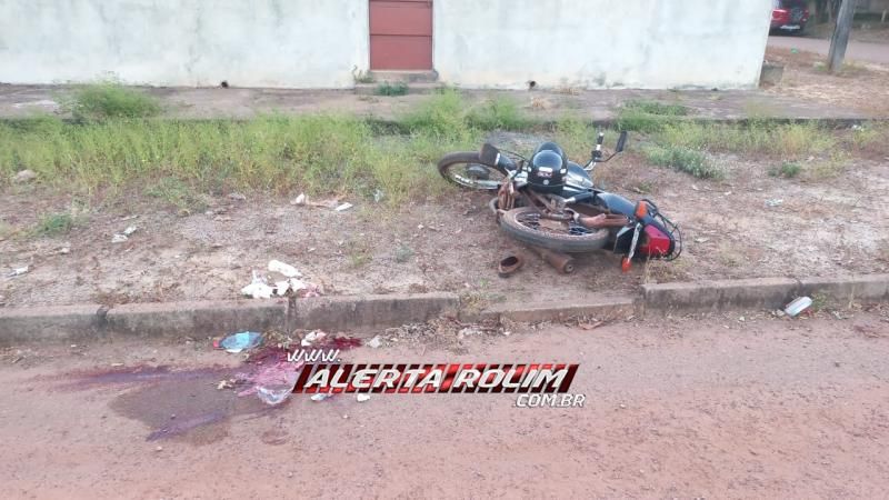 Motociclista sofreu grave ferimento na perna após colisão com carro nesta segunda-feira em Rolim de Moura Motociclista sofreu grave ferimento na perna após colisão com carro nesta segunda-feira em Rolim de Moura