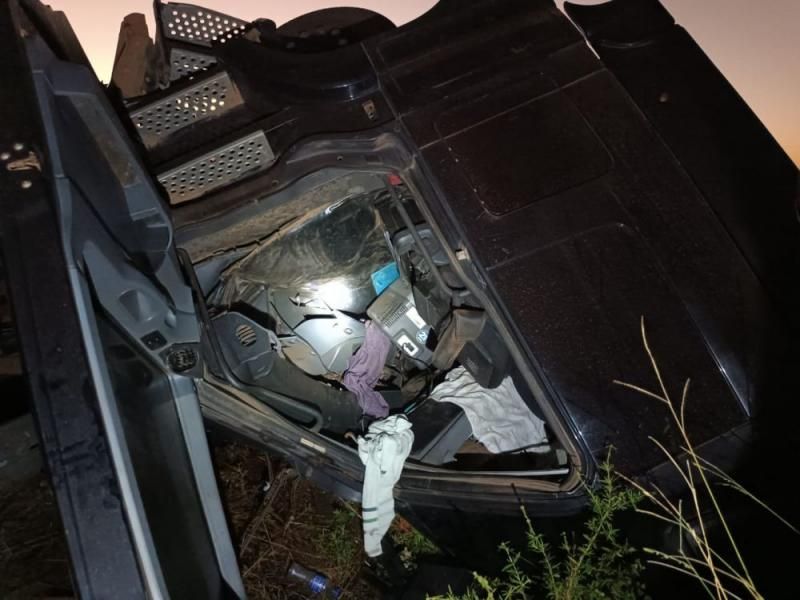 Motorista morreu neste domingo após caminhão boiadeiro tombar na BR 429 em São Francisco do Guaporé Motorista morreu neste domingo após caminhão boiadeiro tombar na BR 429 em São Francisco do Guaporé