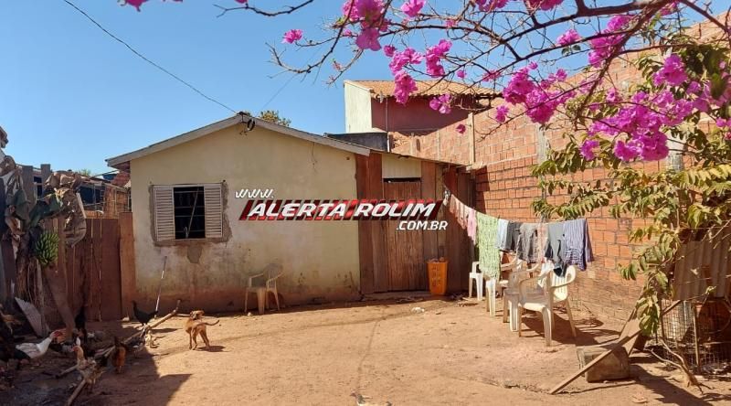 Mulher acusada por crime de tráfico de drogas foi presa em Rolim de Moura, durante mais uma ação conjunta entre a PM e PC Mulher acusada por crime de tráfico de drogas foi presa em Rolim de Moura, durante mais uma ação conjunta entre a PM e PC