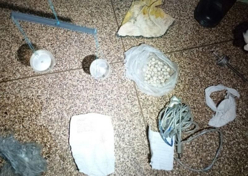 Operação policial encontra oitocentos invólucros de drogas em presídio de RO Operação policial encontra oitocentos invólucros de drogas em presídio de RO