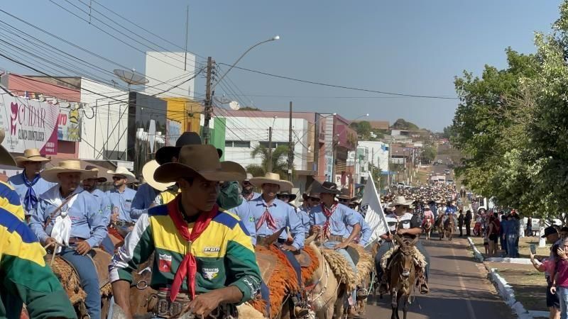 Polícia Militar e Corpo de Bombeiros não atenderam nenhuma ocorrência durante a cavalgada da 34º Expoagro de Rolim de Moura Polícia Militar e Corpo de Bombeiros não atenderam nenhuma ocorrência durante a cavalgada da 34º Expoagro de Rolim de Moura