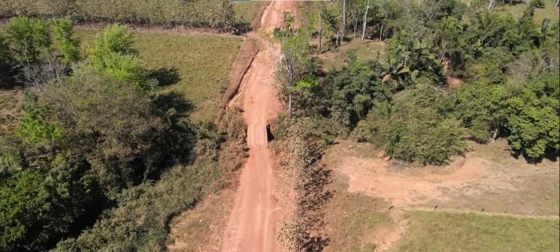 Ponte de madeira será substituída por tubo de aço na linha 200 lado sul Ponte de madeira será substituída por tubo de aço na linha 200 lado sul