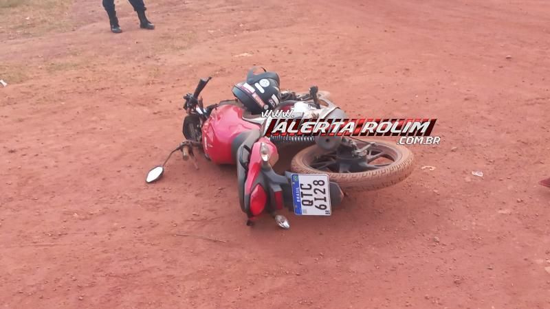 Segundo acidente do dia deixou motociclista ferido no bairro Olímpico em Rolim de Moura; veja o vídeo da colisão Segundo acidente do dia deixou motociclista ferido no bairro Olímpico em Rolim de Moura; veja o vídeo da colisão
