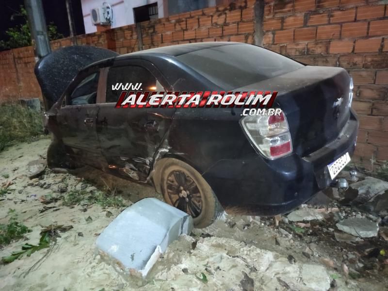 Acidente de trânsito envolvendo carro e moto foi registrado no bairro Cidade Alta em Rolim de Moura Acidente de trânsito envolvendo carro e moto foi registrado no bairro Cidade Alta em Rolim de Moura