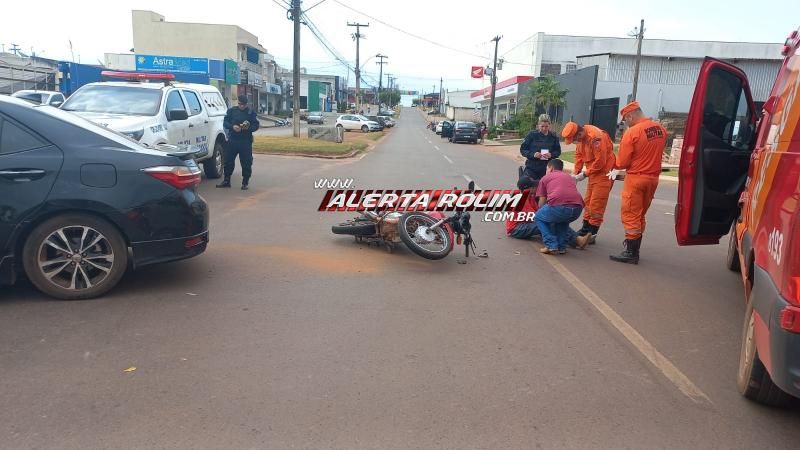 Acidente de trânsito envolvendo carro e moto foi registrado no Centro de Rolim de Moura Acidente de trânsito envolvendo carro e moto foi registrado no Centro de Rolim de Moura