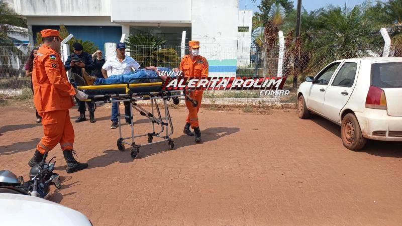 Acidente de trânsito envolvendo moto e carro deixou motociclista ferido nesta manhã em Rolim de Moura Acidente de trânsito envolvendo moto e carro deixou motociclista ferido nesta manhã em Rolim de Moura