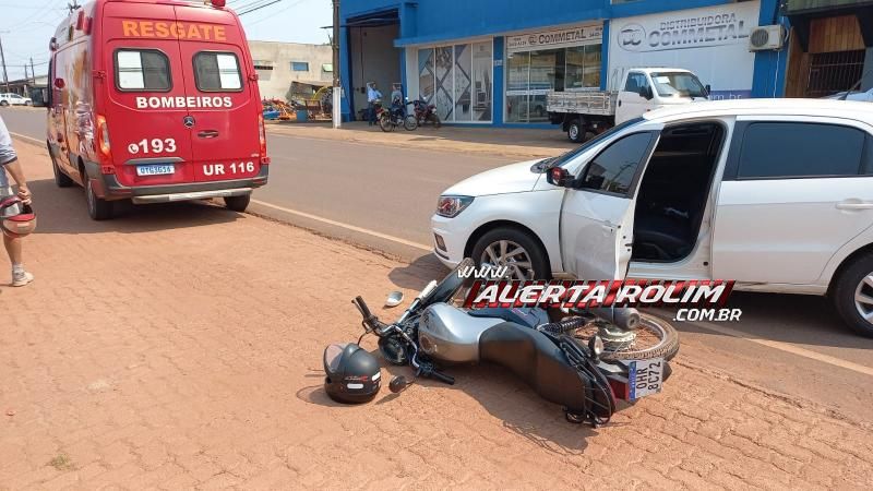 Acidente de trânsito envolvendo moto e carro deixou motociclista ferido nesta manhã em Rolim de Moura Acidente de trânsito envolvendo moto e carro deixou motociclista ferido nesta manhã em Rolim de Moura