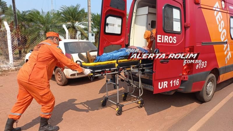 Acidente de trânsito envolvendo moto e carro deixou motociclista ferido nesta manhã em Rolim de Moura Acidente de trânsito envolvendo moto e carro deixou motociclista ferido nesta manhã em Rolim de Moura