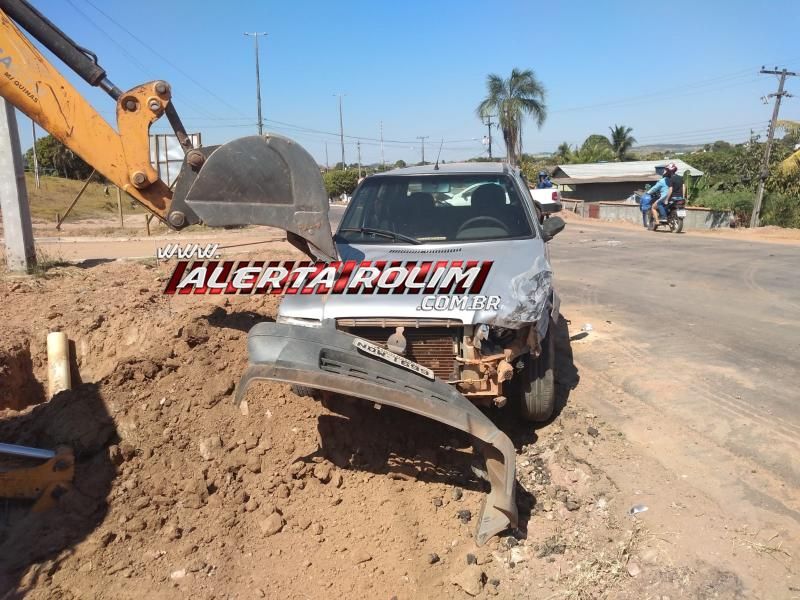 Acidente de trânsito envolvendo dois carros foi registrado em Santa Luzia do Oeste Acidente de trânsito envolvendo dois carros foi registrado em Santa Luzia do Oeste