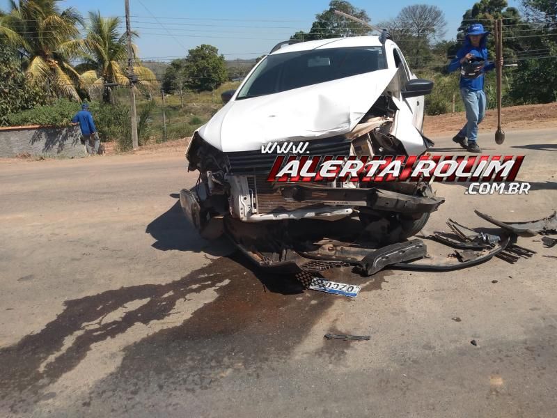 Acidente de trânsito envolvendo dois carros foi registrado em Santa Luzia do Oeste Acidente de trânsito envolvendo dois carros foi registrado em Santa Luzia do Oeste