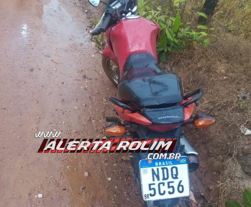 Através de denúncia, PM recuperou moto que foi roubada ontem em Rolim de Moura Através de denúncia, PM recuperou moto que foi roubada ontem em Rolim de Moura