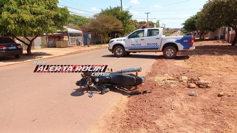 Colisão entre duas motos deixou homem com fratura na perna neste sábado em Rolim de Moura Colisão entre duas motos deixou homem com fratura na perna neste sábado em Rolim de Moura