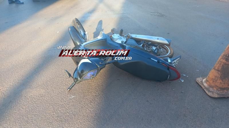 Colisão entre moto e caminhonete deixou mulher ferida nesta manhã em Rolim de Moura Colisão entre moto e caminhonete deixou mulher ferida nesta manhã em Rolim de Moura