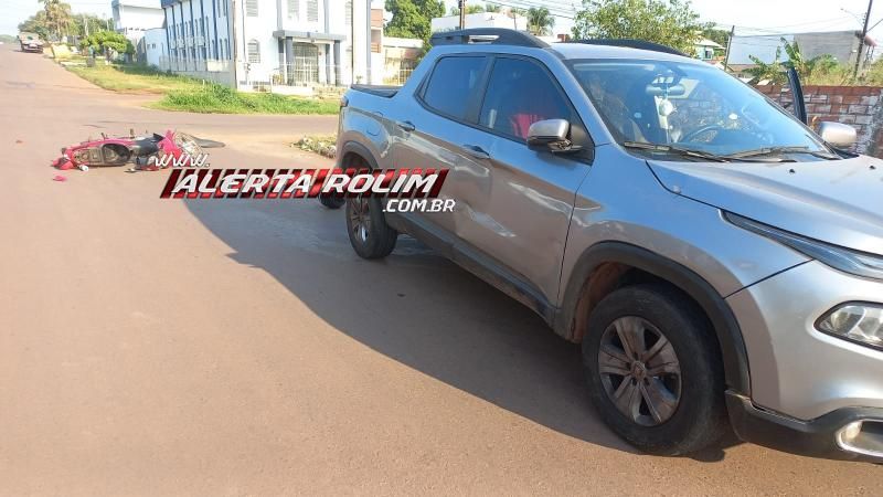 Acidente de trânsito envolvendo moto e carro deixou um ferido nesta manhã em Rolim de Moura Acidente de trânsito envolvendo moto e carro deixou um ferido nesta manhã em Rolim de Moura