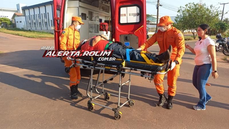 Acidente de trânsito envolvendo moto e carro deixou um ferido nesta manhã em Rolim de Moura Acidente de trânsito envolvendo moto e carro deixou um ferido nesta manhã em Rolim de Moura