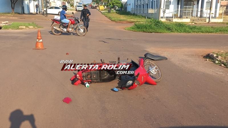 Acidente de trânsito envolvendo moto e carro deixou um ferido nesta manhã em Rolim de Moura Acidente de trânsito envolvendo moto e carro deixou um ferido nesta manhã em Rolim de Moura