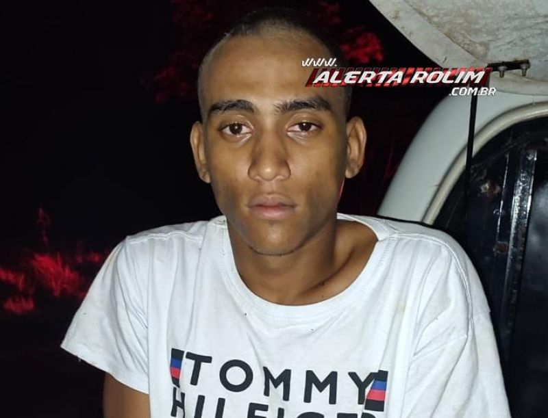 Durante ação rápida da PM, moto furtada em Nova Brasilândia foi recuperada e dois indivíduos foram presos nesta madrugada em Novo Horizonte Durante ação rápida da PM, moto furtada em Nova Brasilândia foi recuperada e dois indivíduos foram presos nesta madrugada em Novo Horizonte
