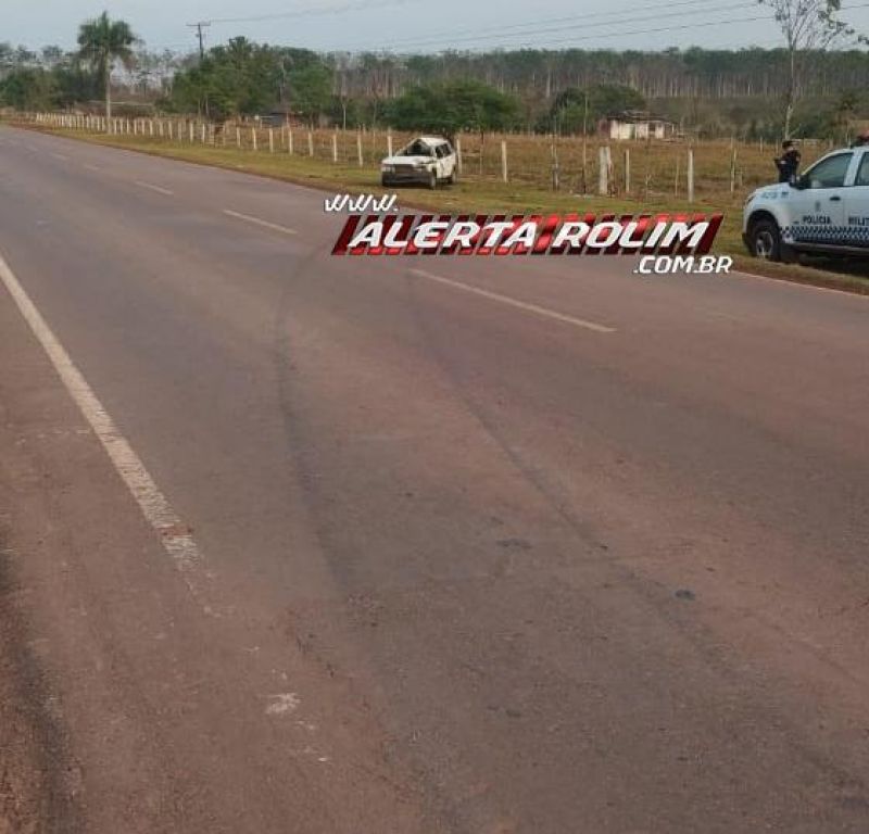 Em menos de 24 horas, mais um capotamento de veículo foi registrado na zona rural de Rolim de Moura Em menos de 24 horas, mais um capotamento de veículo foi registrado na zona rural de Rolim de Moura