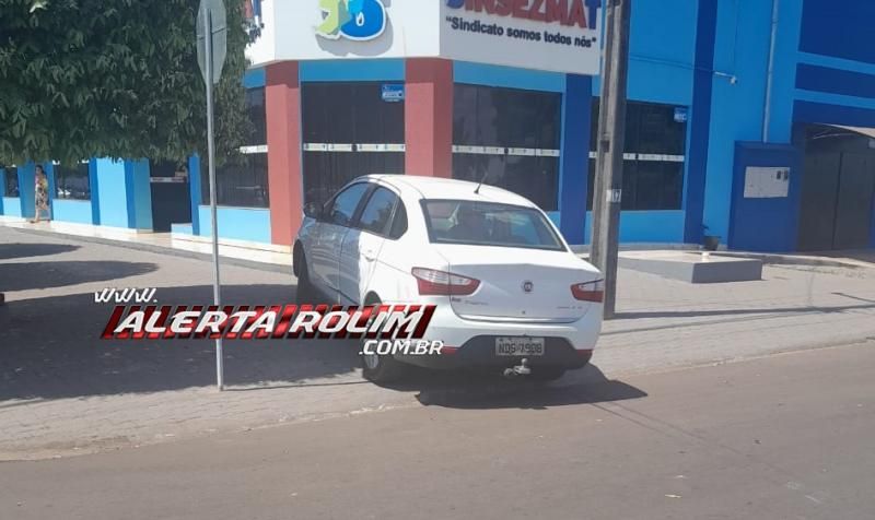 Em menos de 24 horas, outro acidente de trânsito foi registrado no mesmo cruzamento em Rolim de Moura Em menos de 24 horas, outro acidente de trânsito foi registrado no mesmo cruzamento em Rolim de Moura