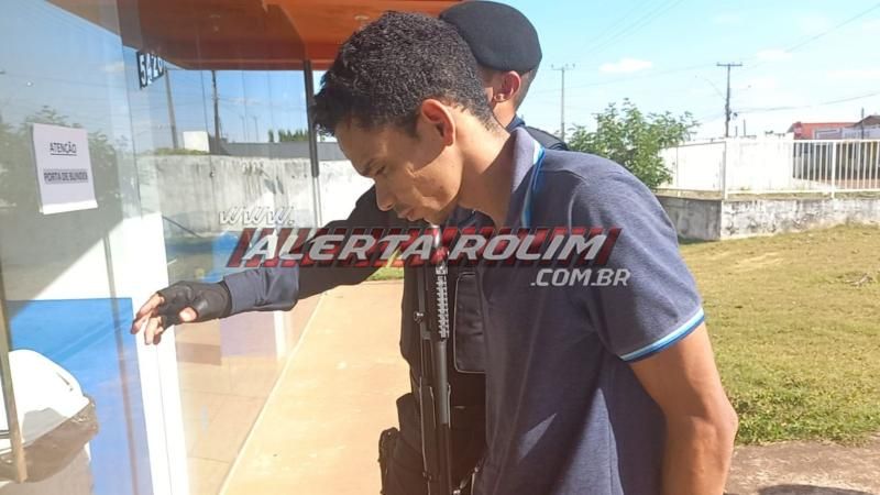 Faltando poucas horas para acabar a saída temporária dos pais, Polícia Militar prendeu apenado do Semiaberto com drogas, em Rolim de Moura Faltando poucas horas para acabar a saída temporária dos pais, Polícia Militar prendeu apenado do Semiaberto com drogas, em Rolim de Moura