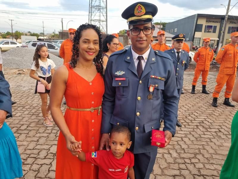 Formatura militar com entregas de medalhas foi realizada no 6° Grupamento de Bombeiros de Rolim de Moura Formatura militar com entregas de medalhas foi realizada no 6° Grupamento de Bombeiros de Rolim de Moura