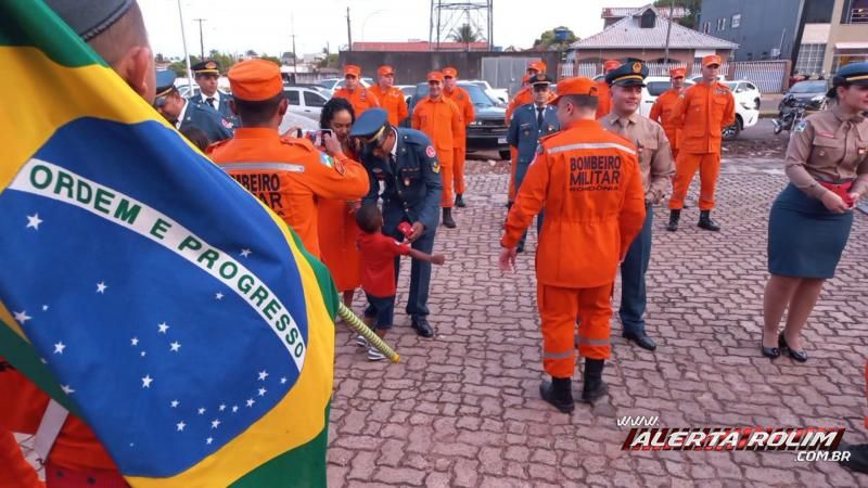 Formatura militar com entregas de medalhas foi realizada no 6° Grupamento de Bombeiros de Rolim de Moura Formatura militar com entregas de medalhas foi realizada no 6° Grupamento de Bombeiros de Rolim de Moura