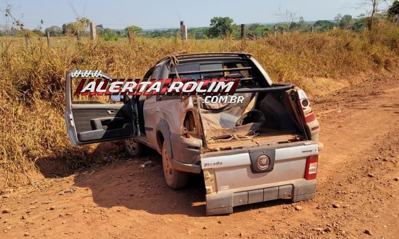 Idoso foi socorrido após capotar veículo na linha 192 em Rolim de Moura Idoso foi socorrido após capotar veículo na linha 192 em Rolim de Moura