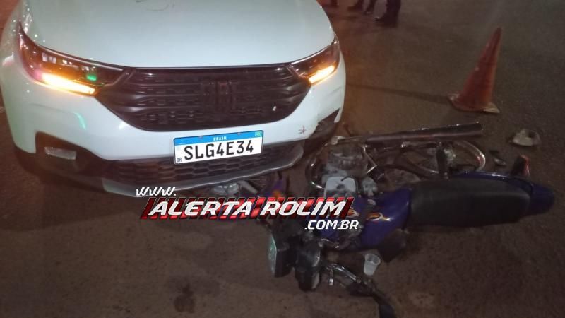 Motociclista fraturou a perna ao ser atingido por carro em Rolim de Moura Motociclista fraturou a perna ao ser atingido por carro em Rolim de Moura
