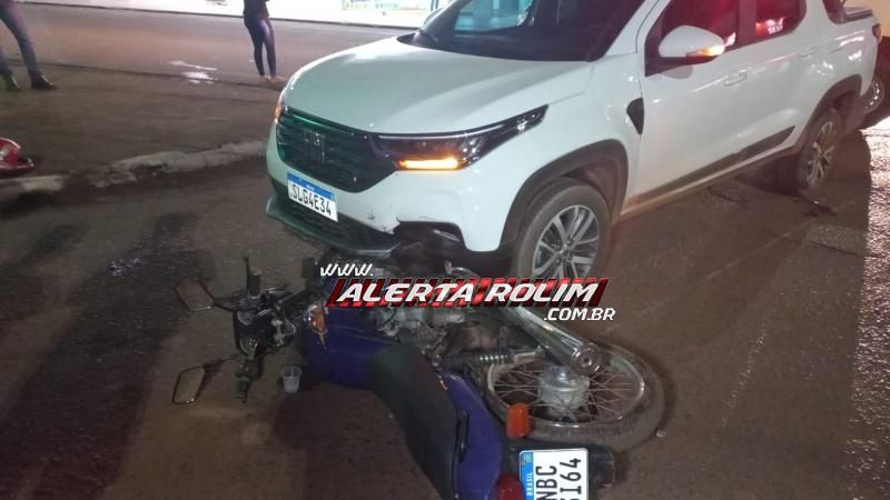 Motociclista fraturou a perna ao ser atingido por carro em Rolim de Moura Motociclista fraturou a perna ao ser atingido por carro em Rolim de Moura
