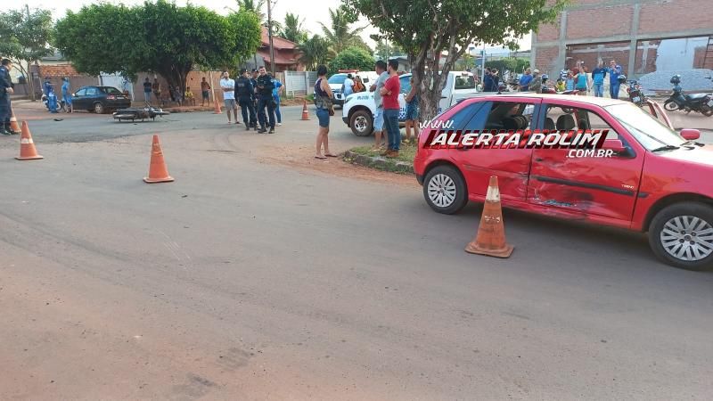 Mulher fraturou braço e perna em acidente de trânsito nesta tarde em Rolim de Moura Mulher fraturou braço e perna em acidente de trânsito nesta tarde em Rolim de Moura