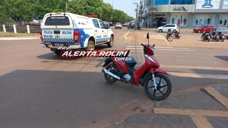 PM registrou acidente envolvendo carro e moto nesta manhã no Centro de Rolim e Moura PM registrou acidente envolvendo carro e moto nesta manhã no Centro de Rolim e Moura