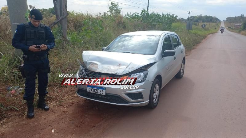 Primeiro acidente do dia foi colisão traseira entre dois carros, em Rolim de Moura Primeiro acidente do dia foi colisão traseira entre dois carros, em Rolim de Moura