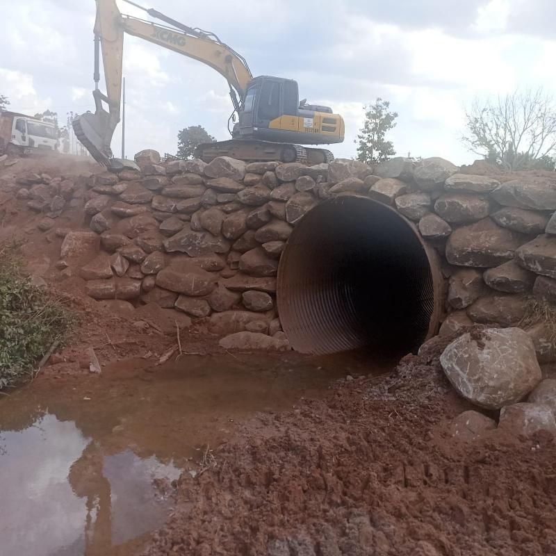 Secretaria de Obras de Rolim de Moura conclui substituição de pontes de madeira por Tubos Armcos na Linha 200 Lado Sul Secretaria de Obras de Rolim de Moura conclui substituição de pontes de madeira por Tubos Armcos na Linha 200 Lado Sul