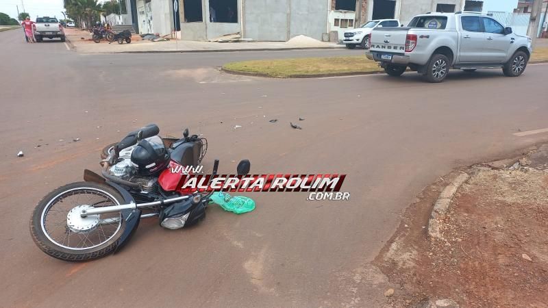 Segundo acidente do dia envolveu caminhonete e moto e deixou mulher ferida, em Rolim de Moura Segundo acidente do dia envolveu caminhonete e moto e deixou mulher ferida, em Rolim de Moura