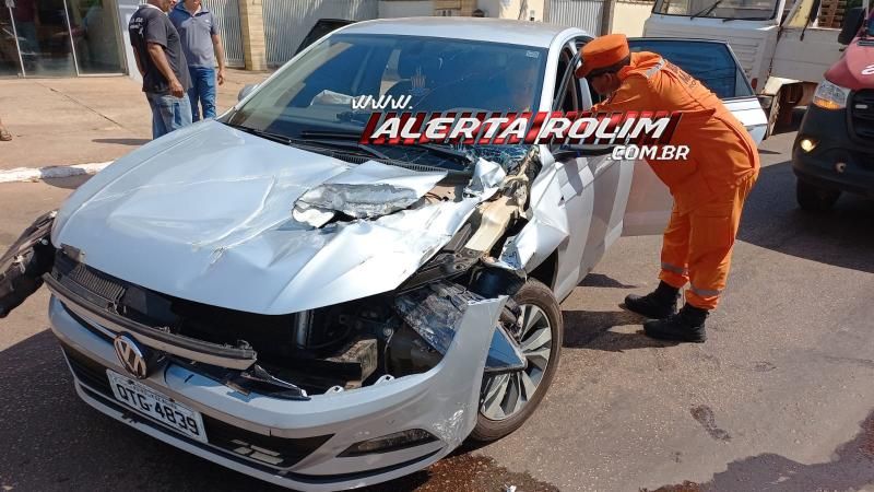 Segundo acidente do dia também foi colisão entre carro e caminhão em Rolim de Moura Segundo acidente do dia também foi colisão entre carro e caminhão em Rolim de Moura