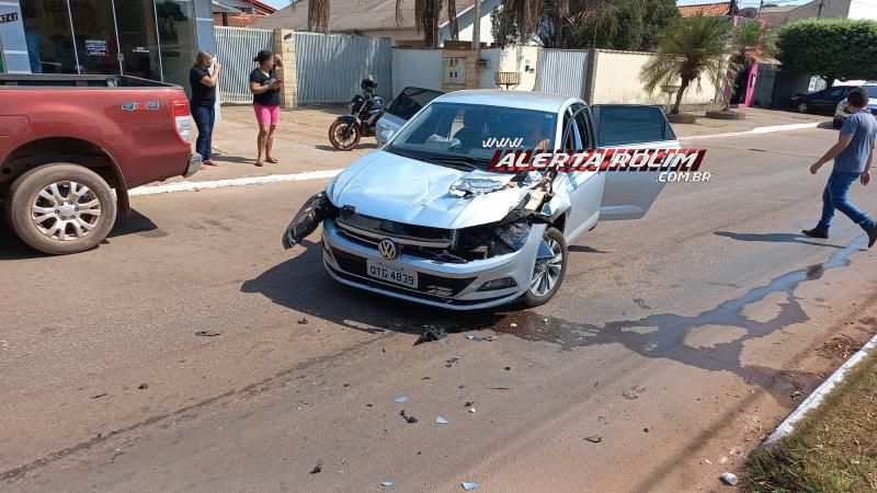 Segundo acidente do dia também foi colisão entre carro e caminhão em Rolim de Moura Segundo acidente do dia também foi colisão entre carro e caminhão em Rolim de Moura