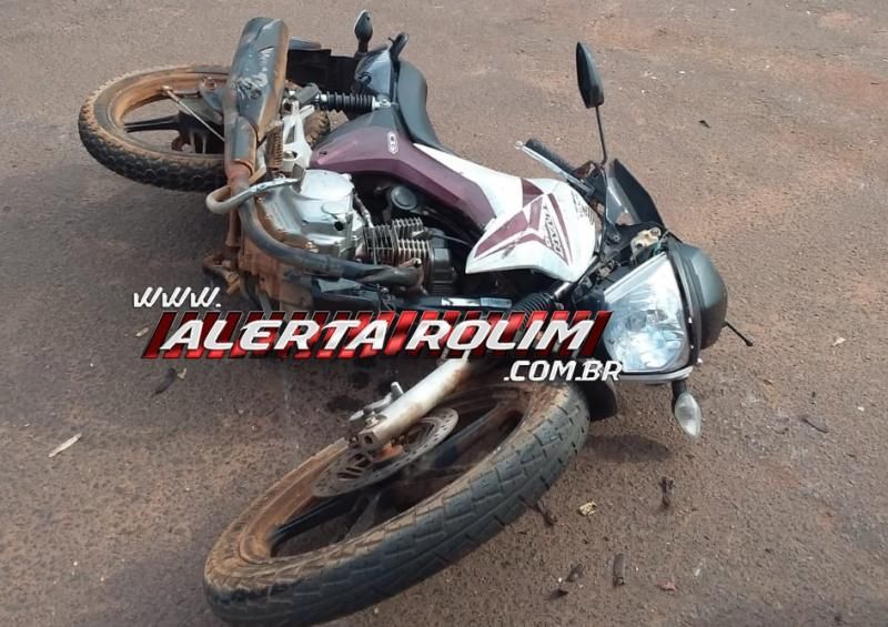 Terceiro acidente do dia envolveu caminhão e motocicleta e deixou mulher ferida no bairro Cidade Alta em Rolim de Moura Terceiro acidente do dia envolveu caminhão e motocicleta e deixou mulher ferida no bairro Cidade Alta em Rolim de Moura